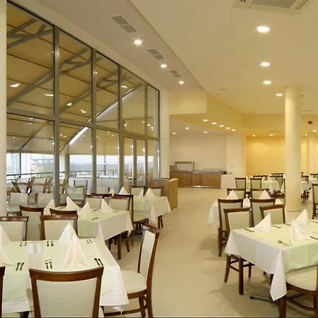 Хотел голдън бийч парк - ол инклузив 4*