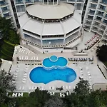 Golden Park - Hotel