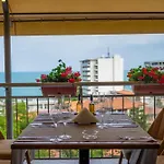 Golden Park - Hotel 4*