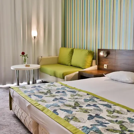 Golden Park 4* Aranyhomok